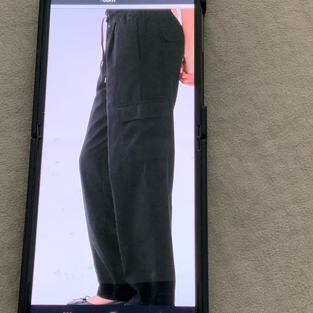 GAP Petite Women's Easy Black Cargo Pants